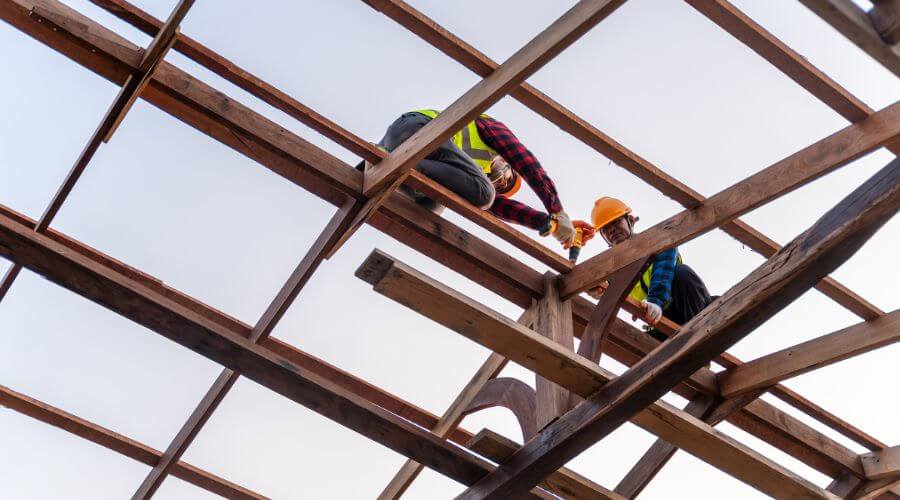 Professional gutter cleaning services in Hart, TX